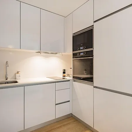 Duque De Saldanha Residences * 포르투